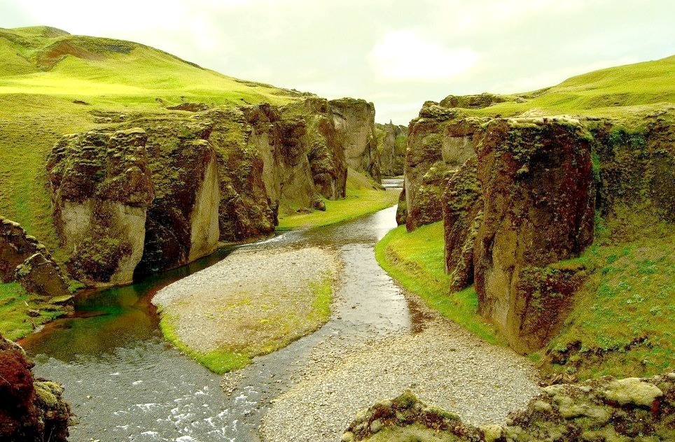 Fjaðrárgljúfur Canyon, Iceland.