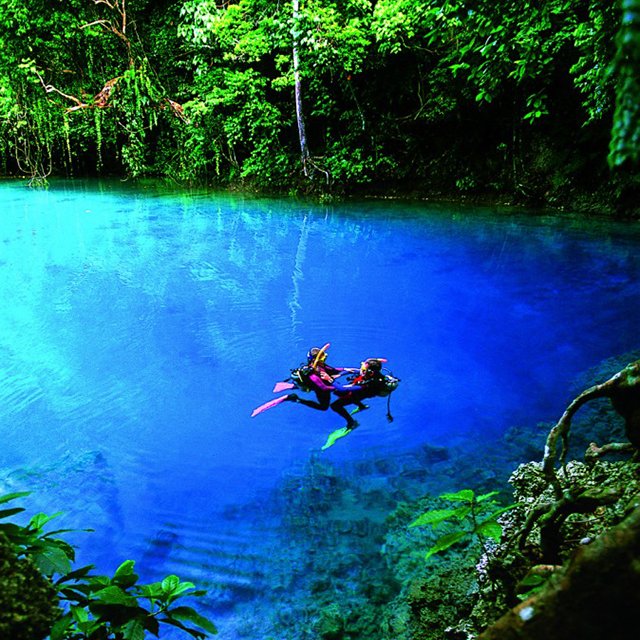 Blue Hole, Espiritu Santo, Vanuatu